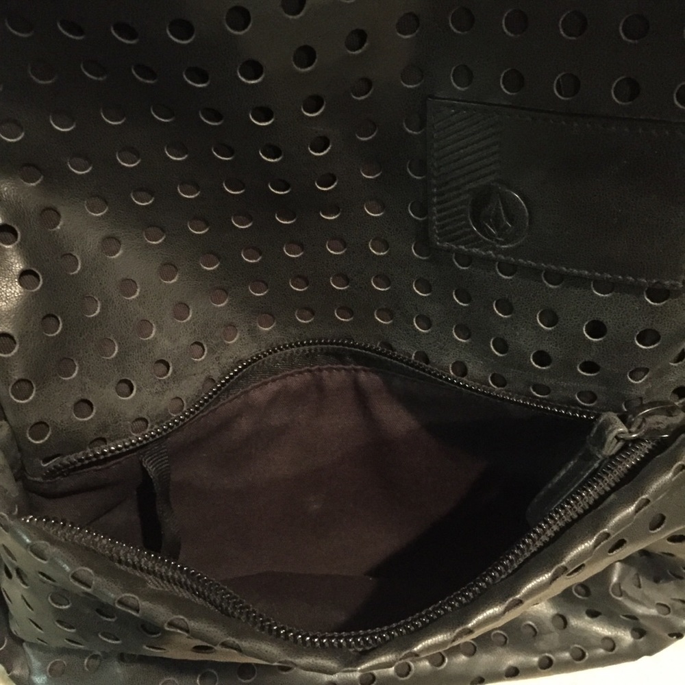 Black Volcom Backpack - Picture 4 of 6